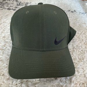 Like new Nike dri-fit classic99 men’s hat
